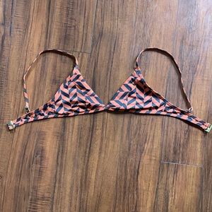 NWOT billabong bikini top